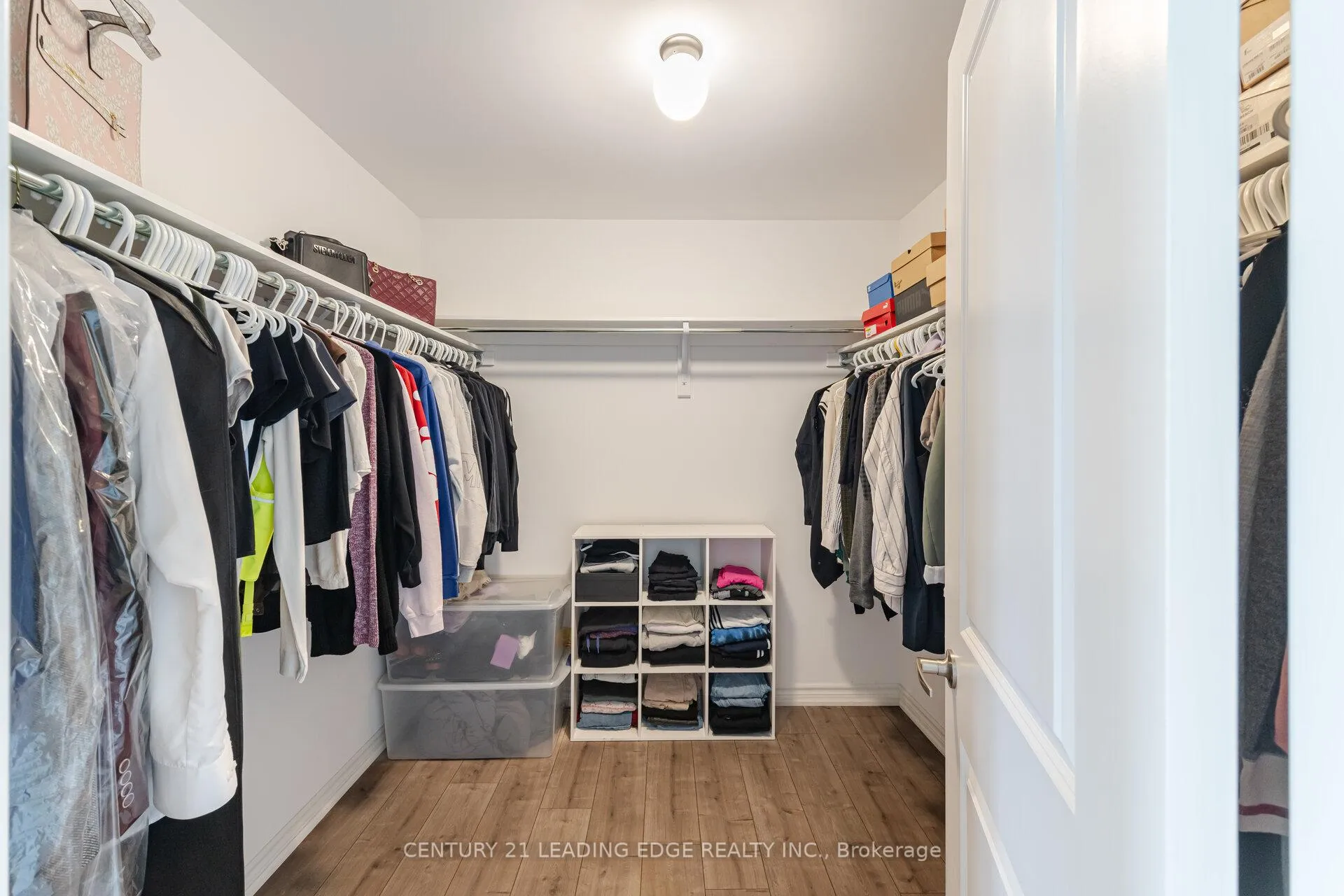 Photo 25 of 307 Ridley Crescent, Southgate — HOMEH