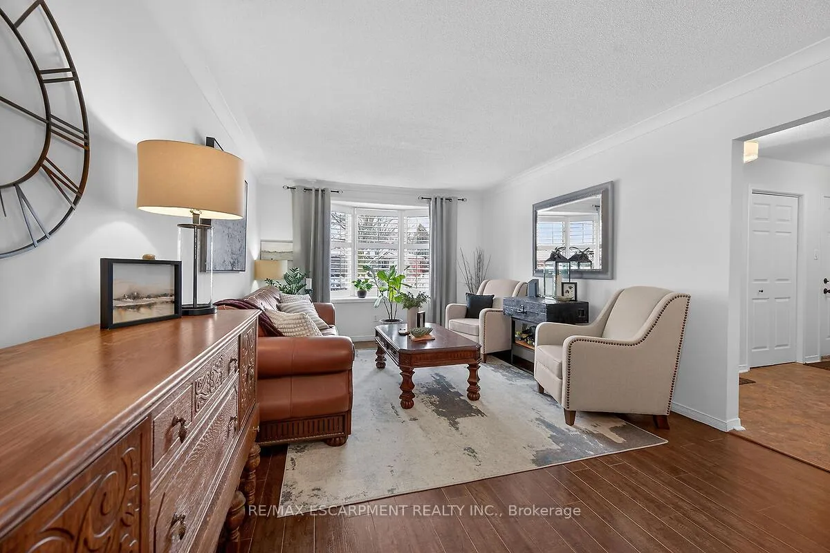 Photo 11 of 8316 Twenty Road E, Hamilton, Rural Glanbrook — HOMEH