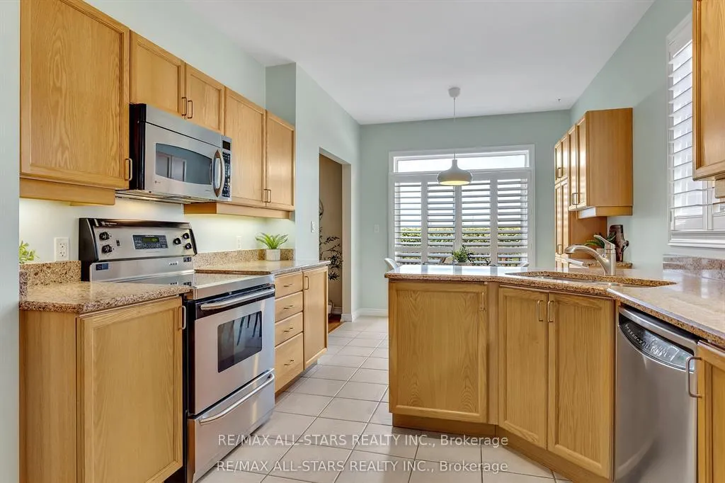Photo 9 of 25 Sylvester Drive, Kawartha Lakes, Lindsay — HOMEH