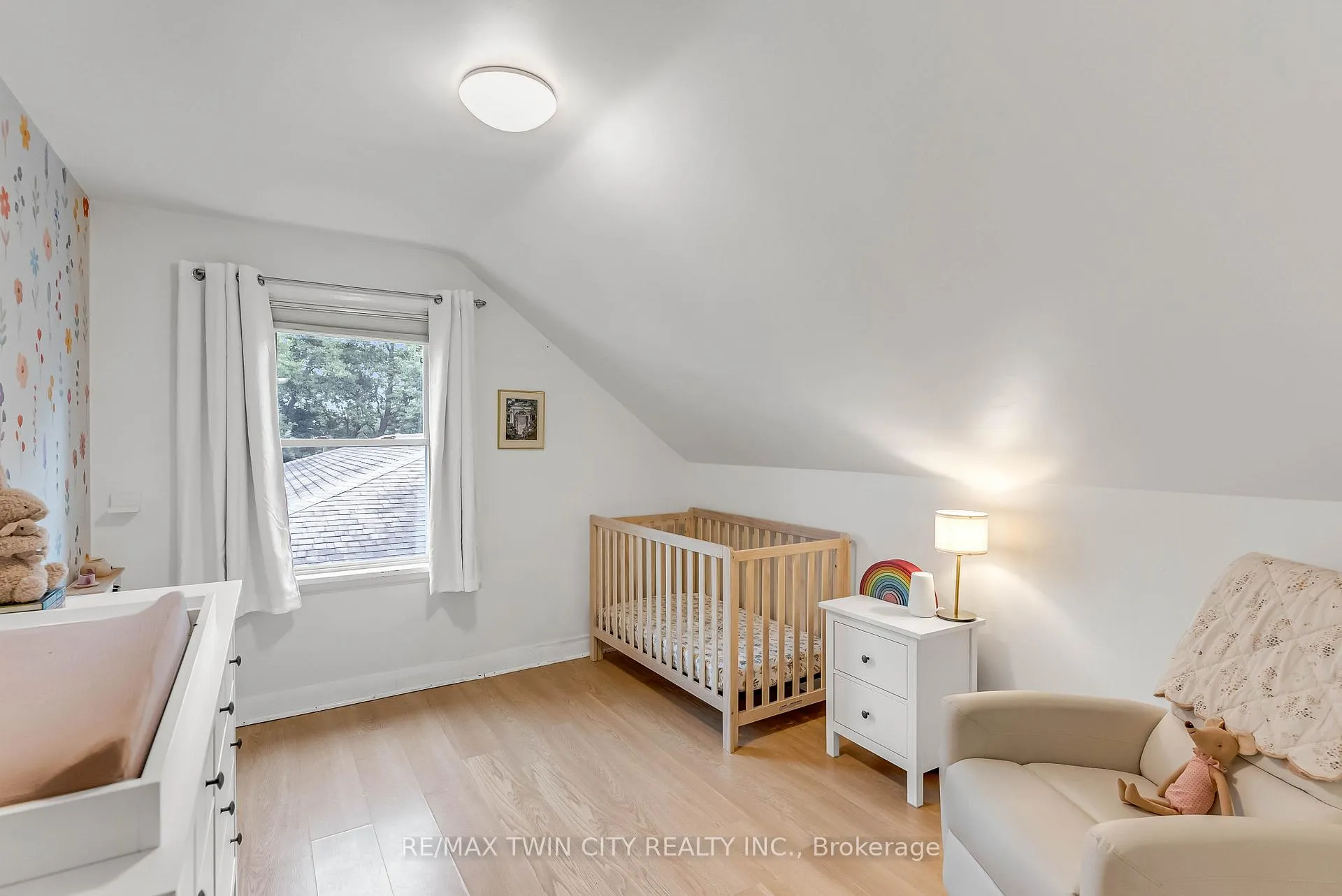 Photo 21 of 3464 Lobsinger Line, Wellesley — HOMEH