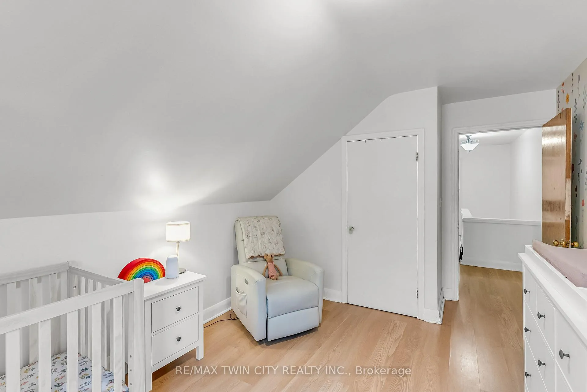 Photo 22 of 3464 Lobsinger Line, Wellesley — HOMEH