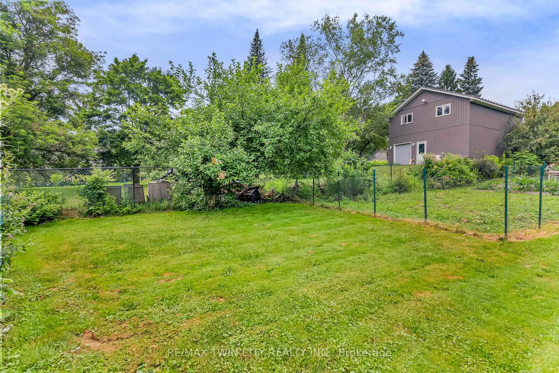 Photo 37 of 3464 Lobsinger Line, Wellesley — HOMEH