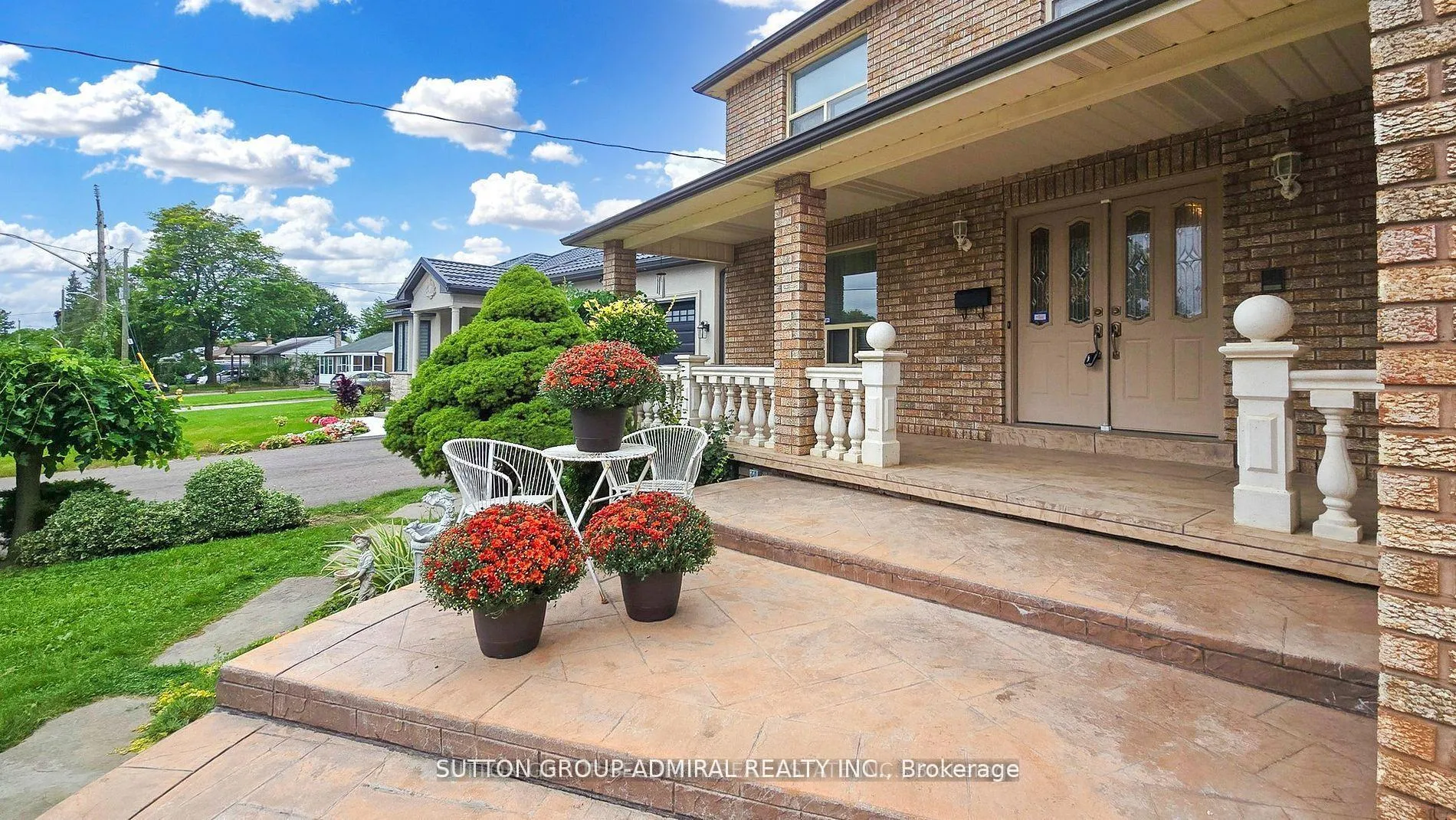 Photo 2 of 36 Hurricane Avenue, Vaughan, West Woodbridge — HOMEH