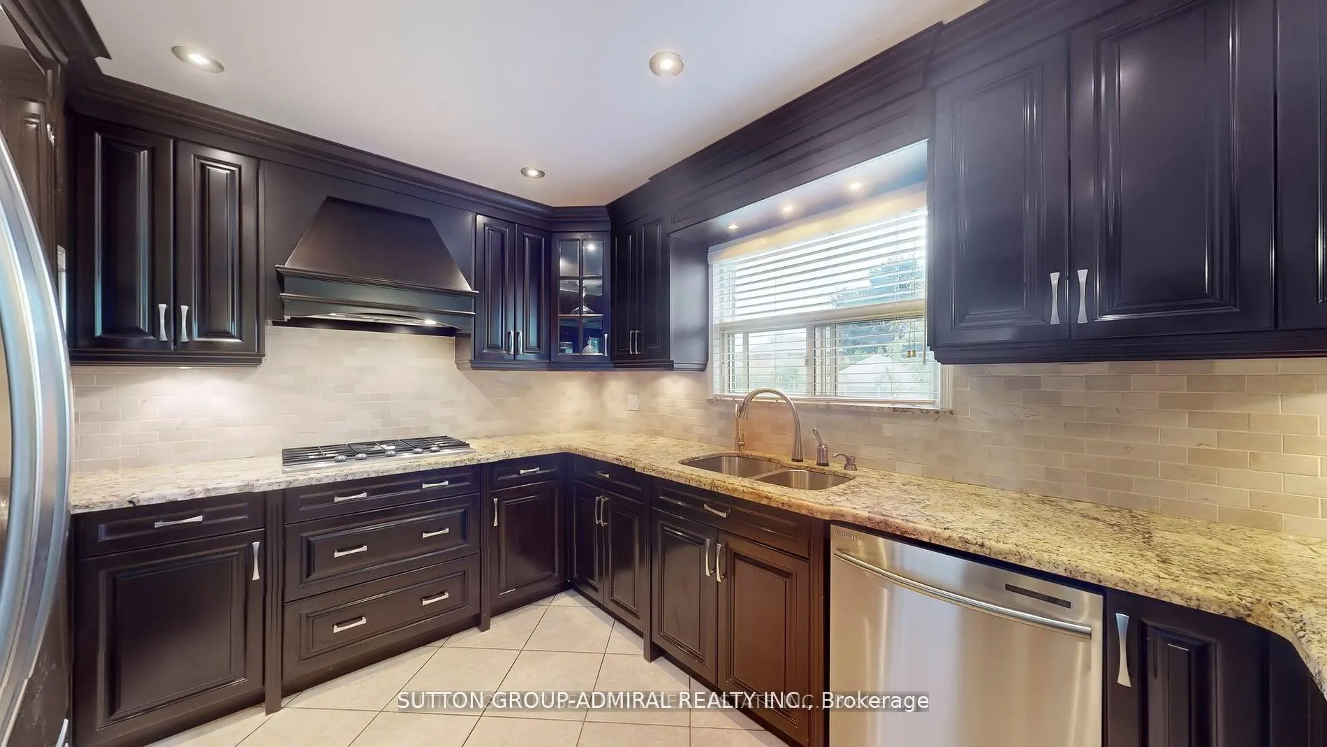 Photo 12 of 36 Hurricane Avenue, Vaughan, West Woodbridge — HOMEH