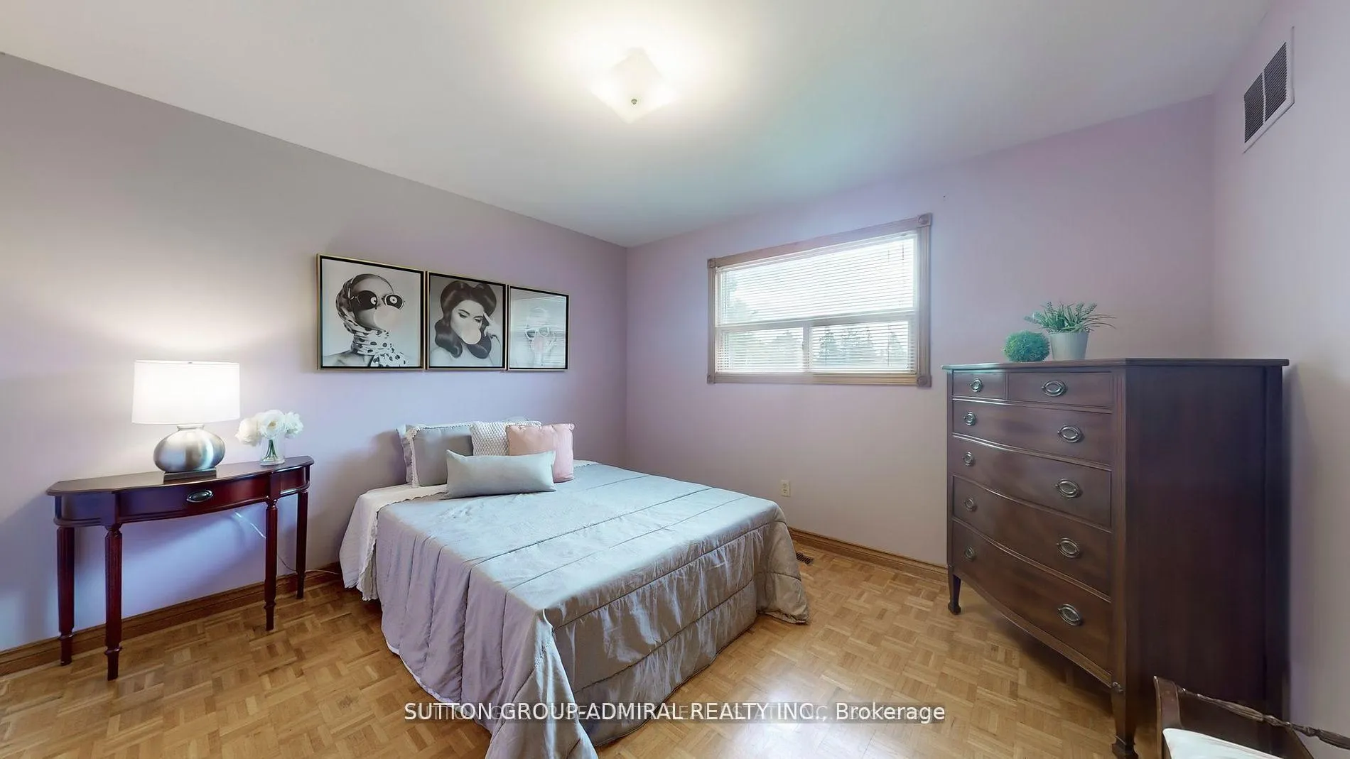 Photo 24 of 36 Hurricane Avenue, Vaughan, West Woodbridge — HOMEH