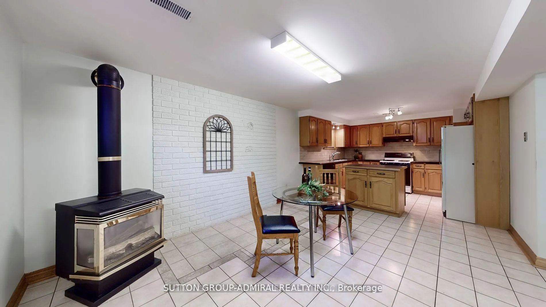 Photo 28 of 36 Hurricane Avenue, Vaughan, West Woodbridge — HOMEH