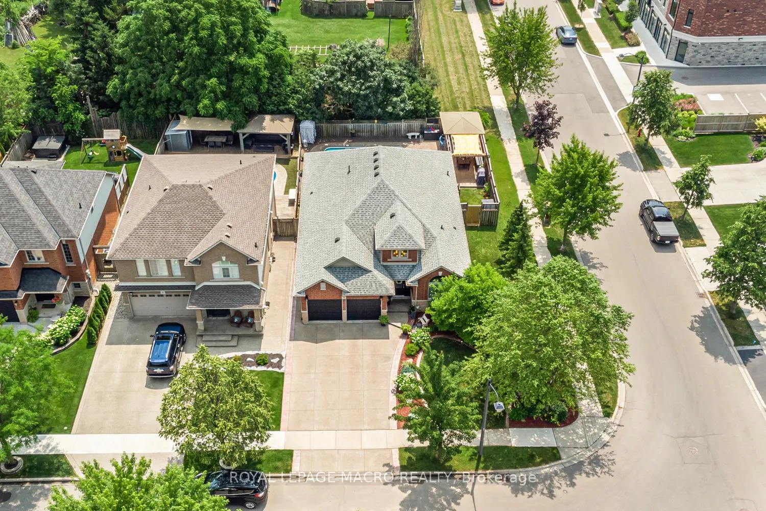 Photo 3 of 4 Wills Crescent, Hamilton, Binbrook — HOMEH