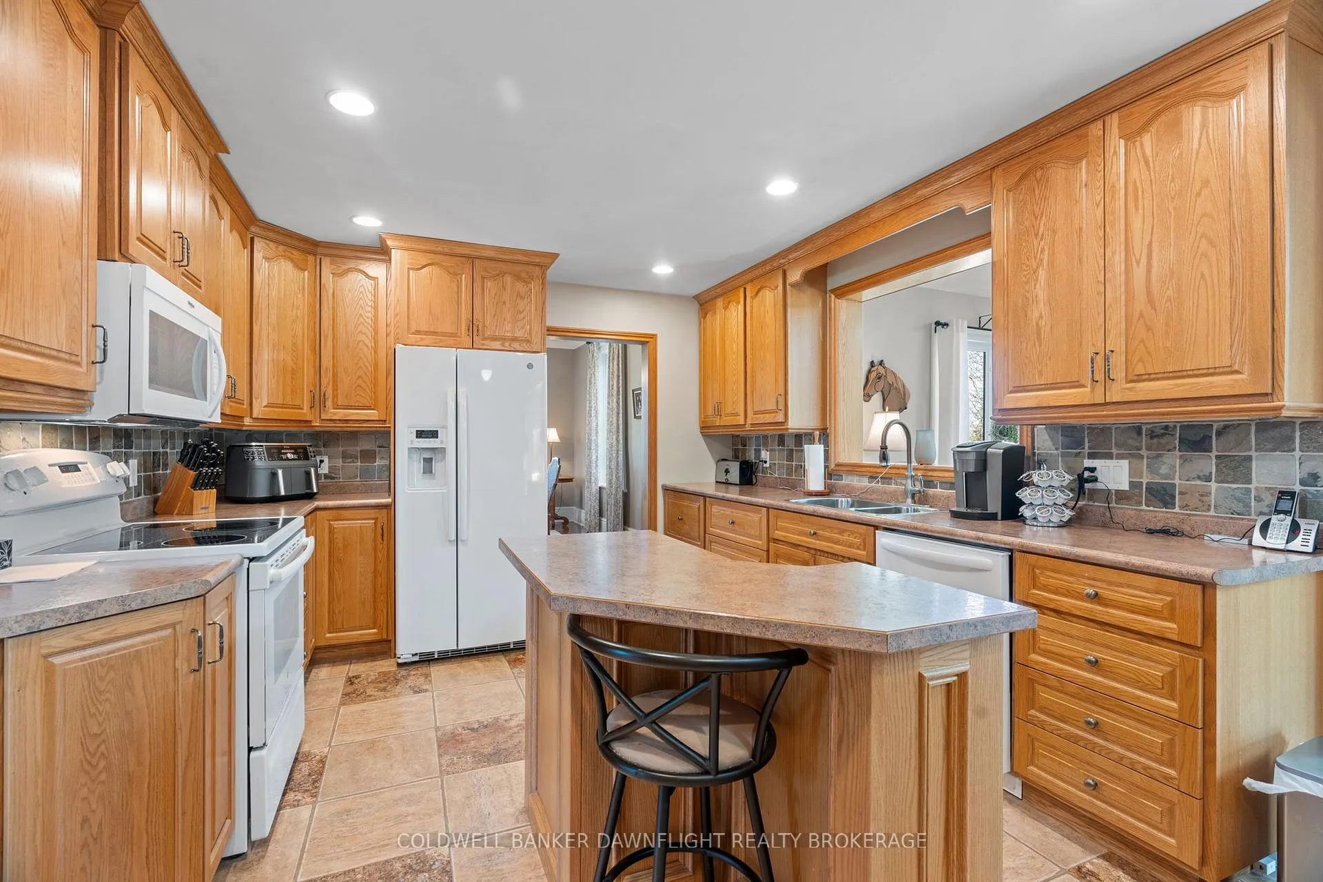 Photo 15 of 38565 Dashwood Road, South Huron, zz-Rural — HOMEH