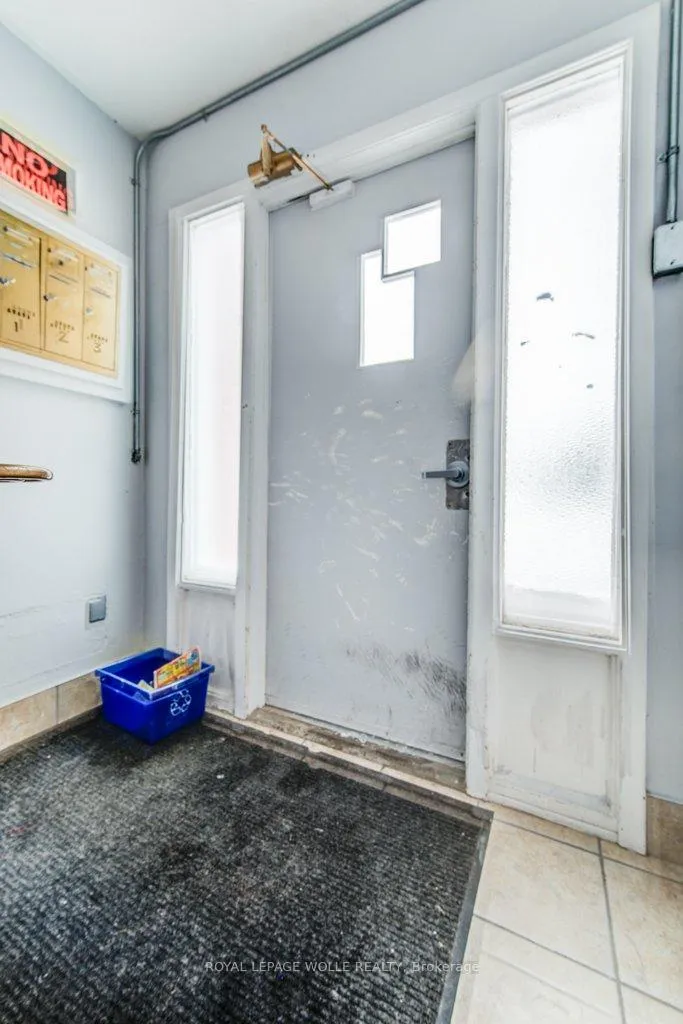 Photo 3 of 103 Vicmount Drive, Kitchener — HOMEH
