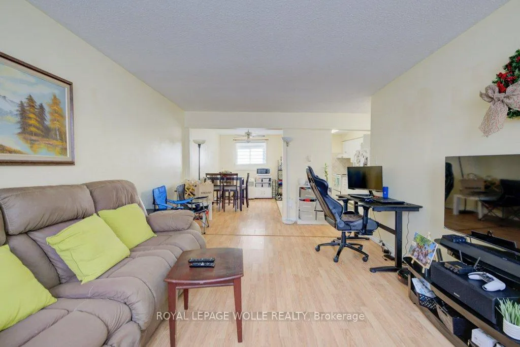 Photo 9 of 103 Vicmount Drive, Kitchener — HOMEH