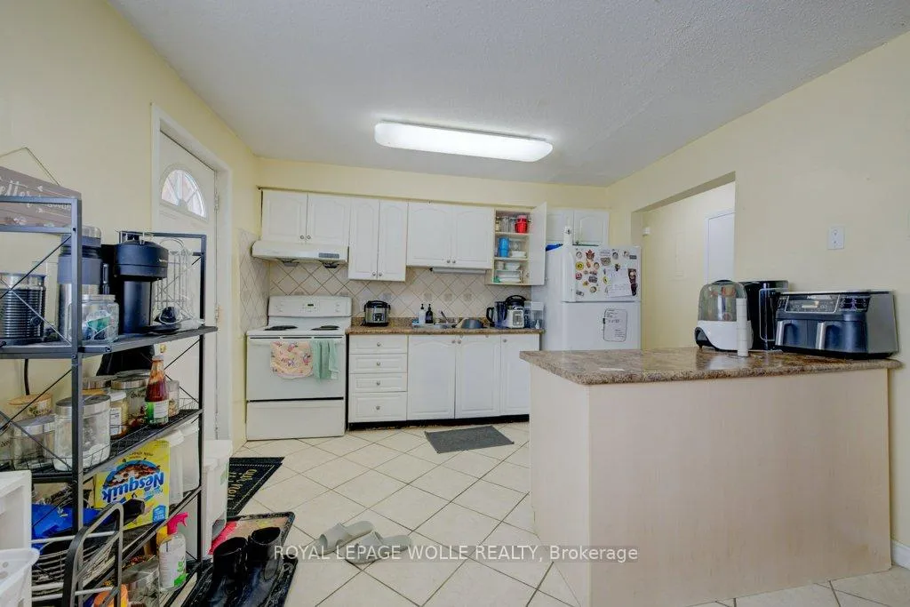 Photo 13 of 103 Vicmount Drive, Kitchener — HOMEH