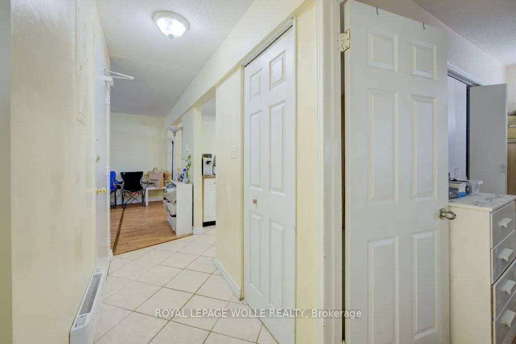 Photo 17 of 103 Vicmount Drive, Kitchener — HOMEH