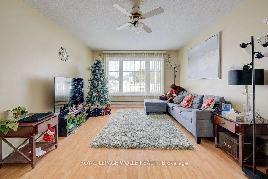 Photo 19 of 103 Vicmount Drive, Kitchener — HOMEH