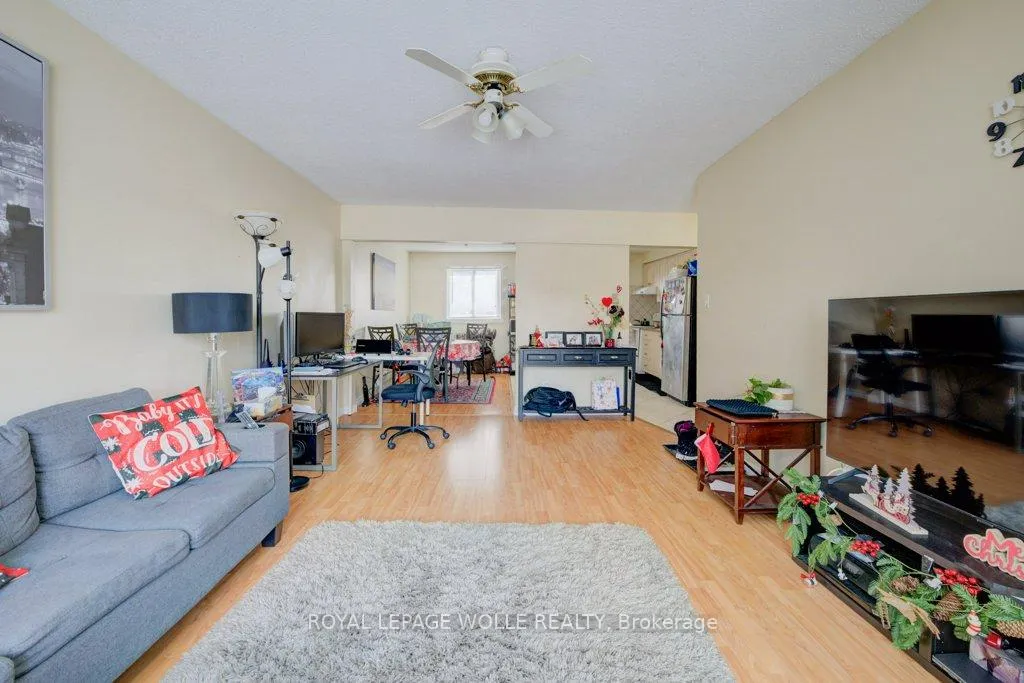 Photo 20 of 103 Vicmount Drive, Kitchener — HOMEH