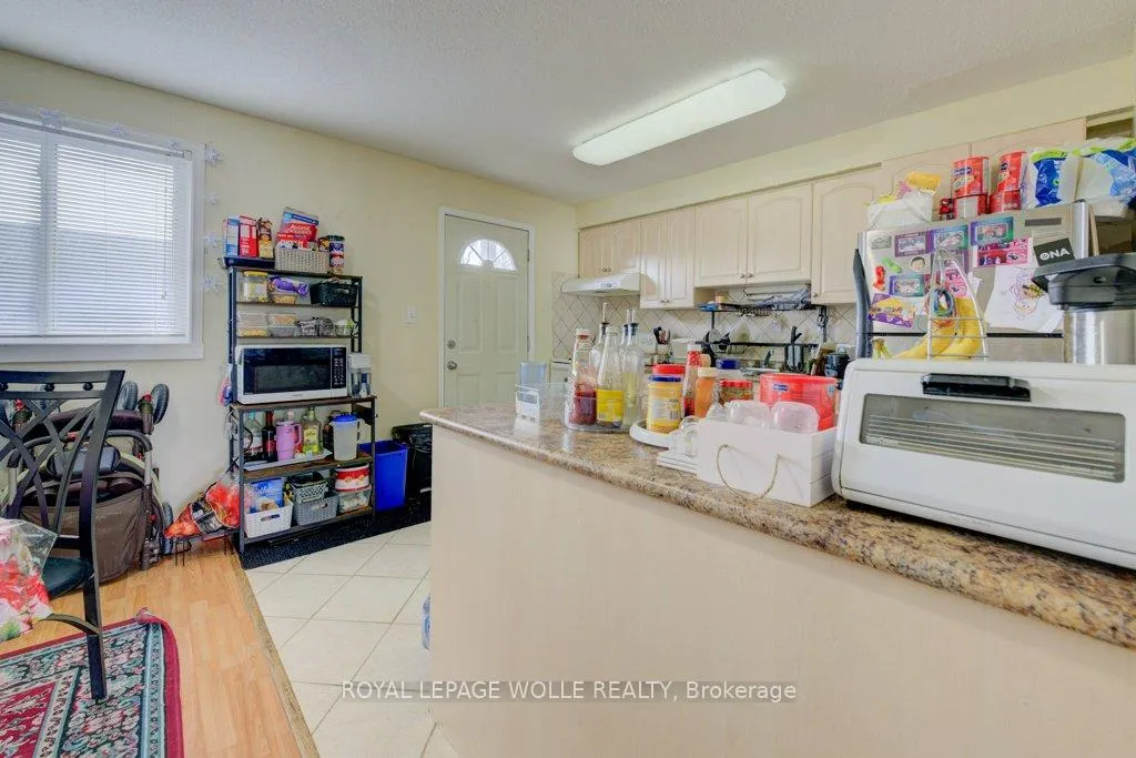 Photo 23 of 103 Vicmount Drive, Kitchener — HOMEH