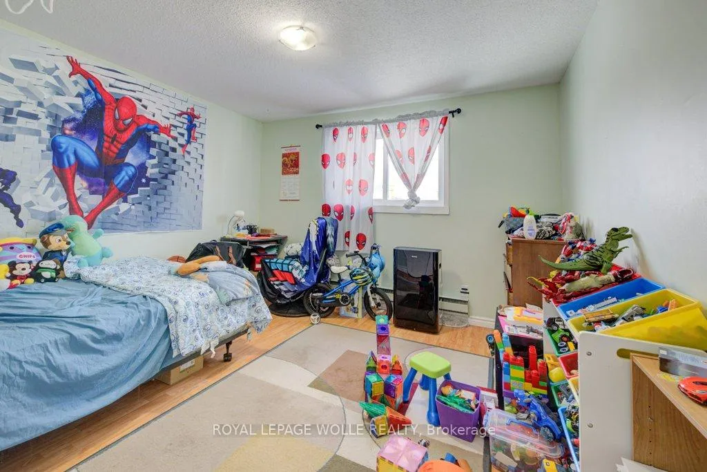 Photo 25 of 103 Vicmount Drive, Kitchener — HOMEH