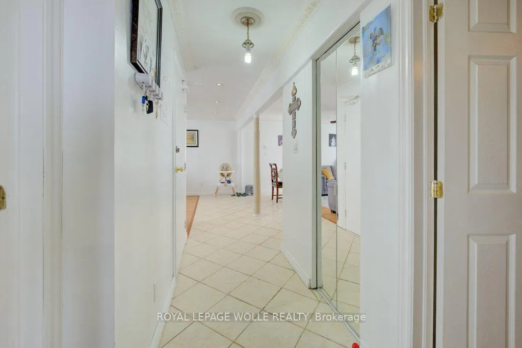 Photo 36 of 103 Vicmount Drive, Kitchener — HOMEH