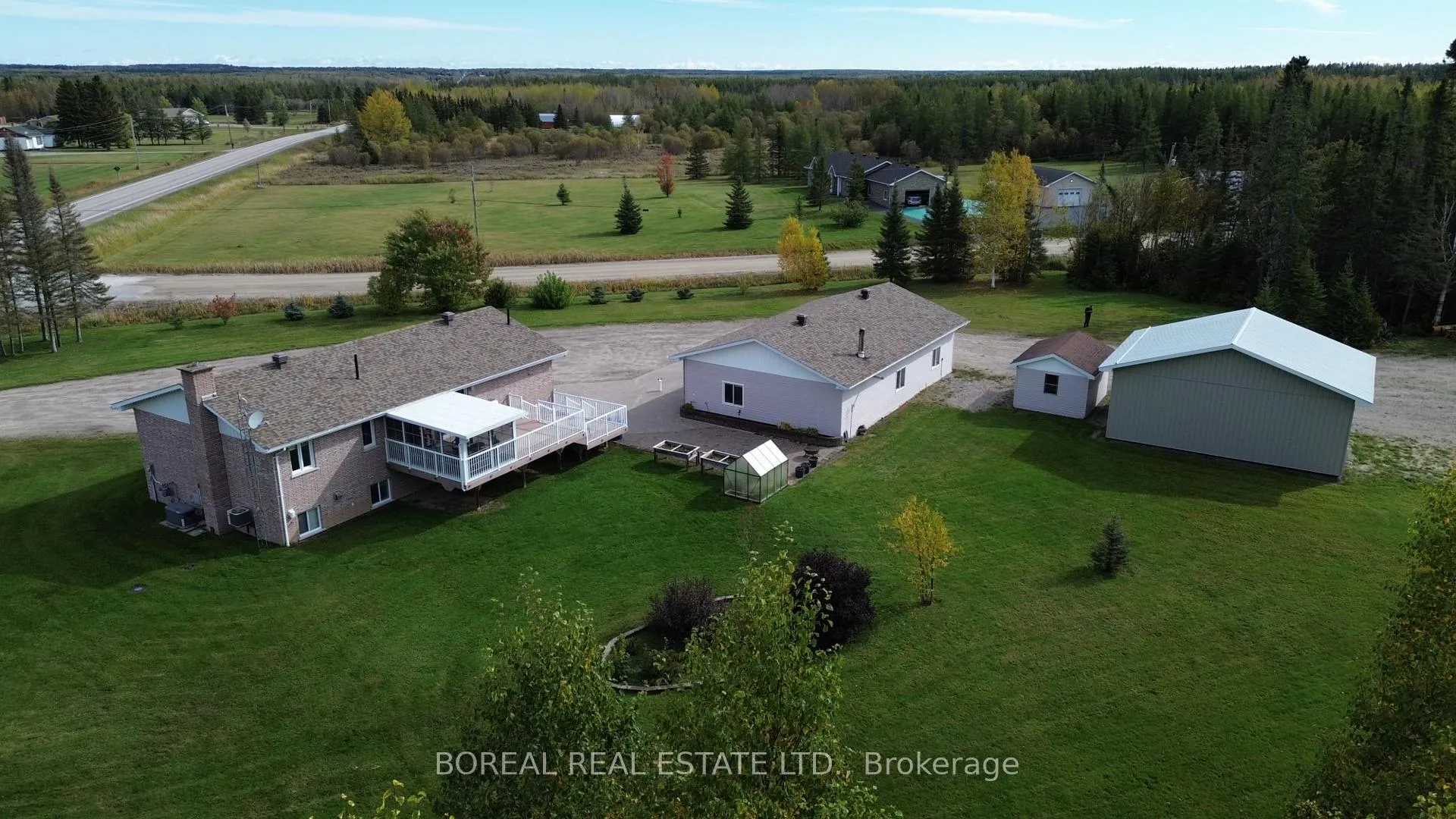 Photo 13 of 806 Hwy 652, Cochrane — HOMEH