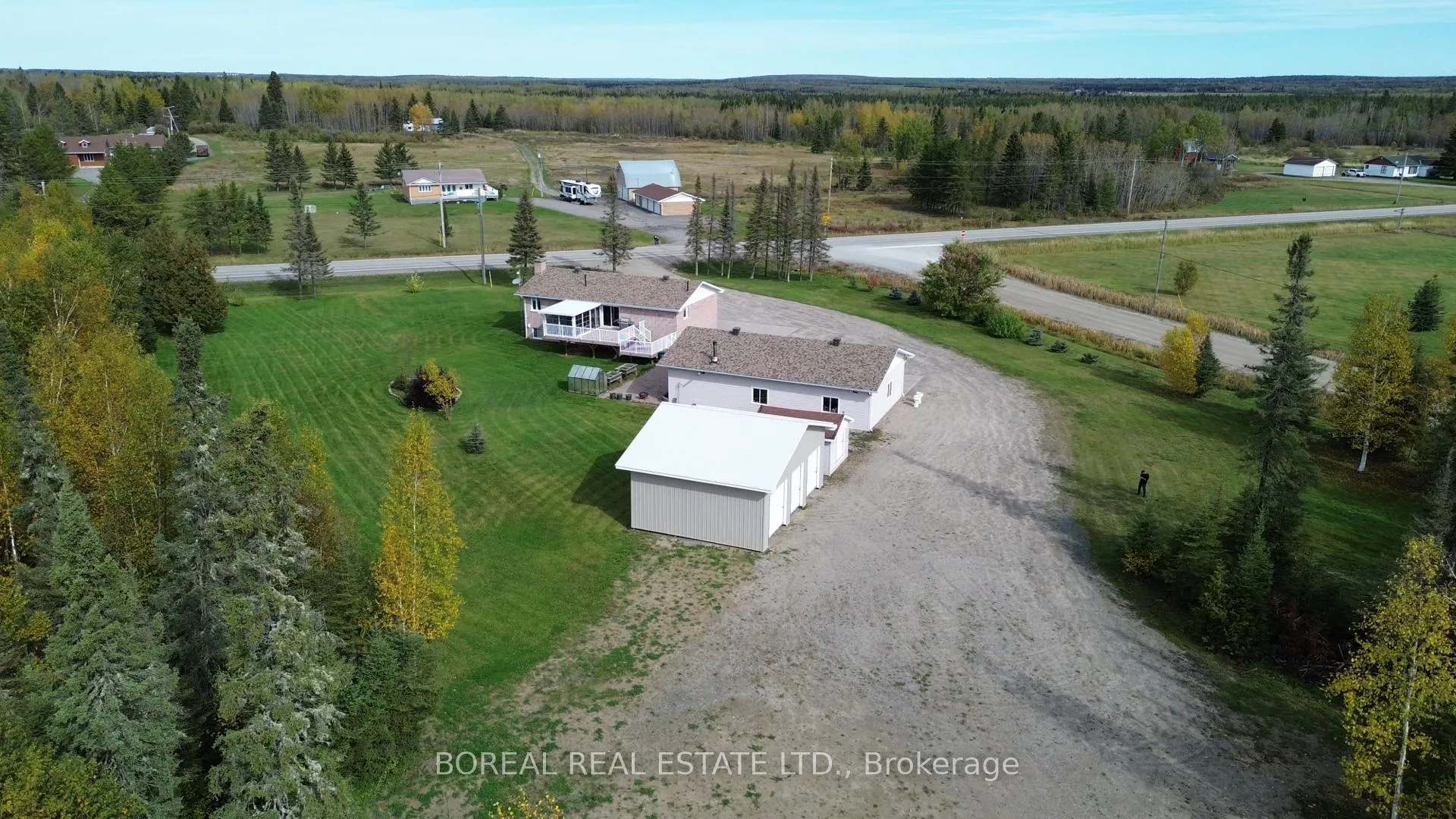 Photo 15 of 806 Hwy 652, Cochrane — HOMEH