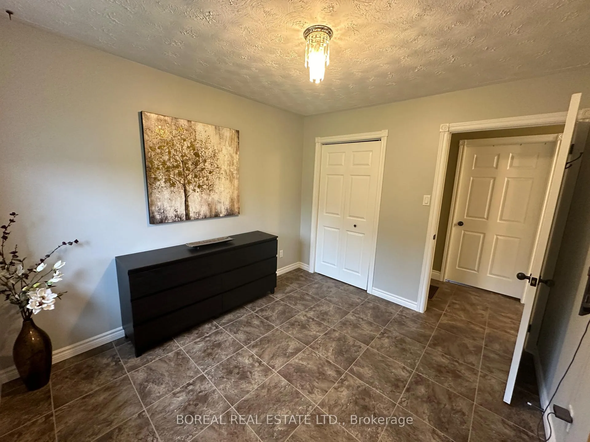 Photo 33 of 806 Hwy 652, Cochrane — HOMEH
