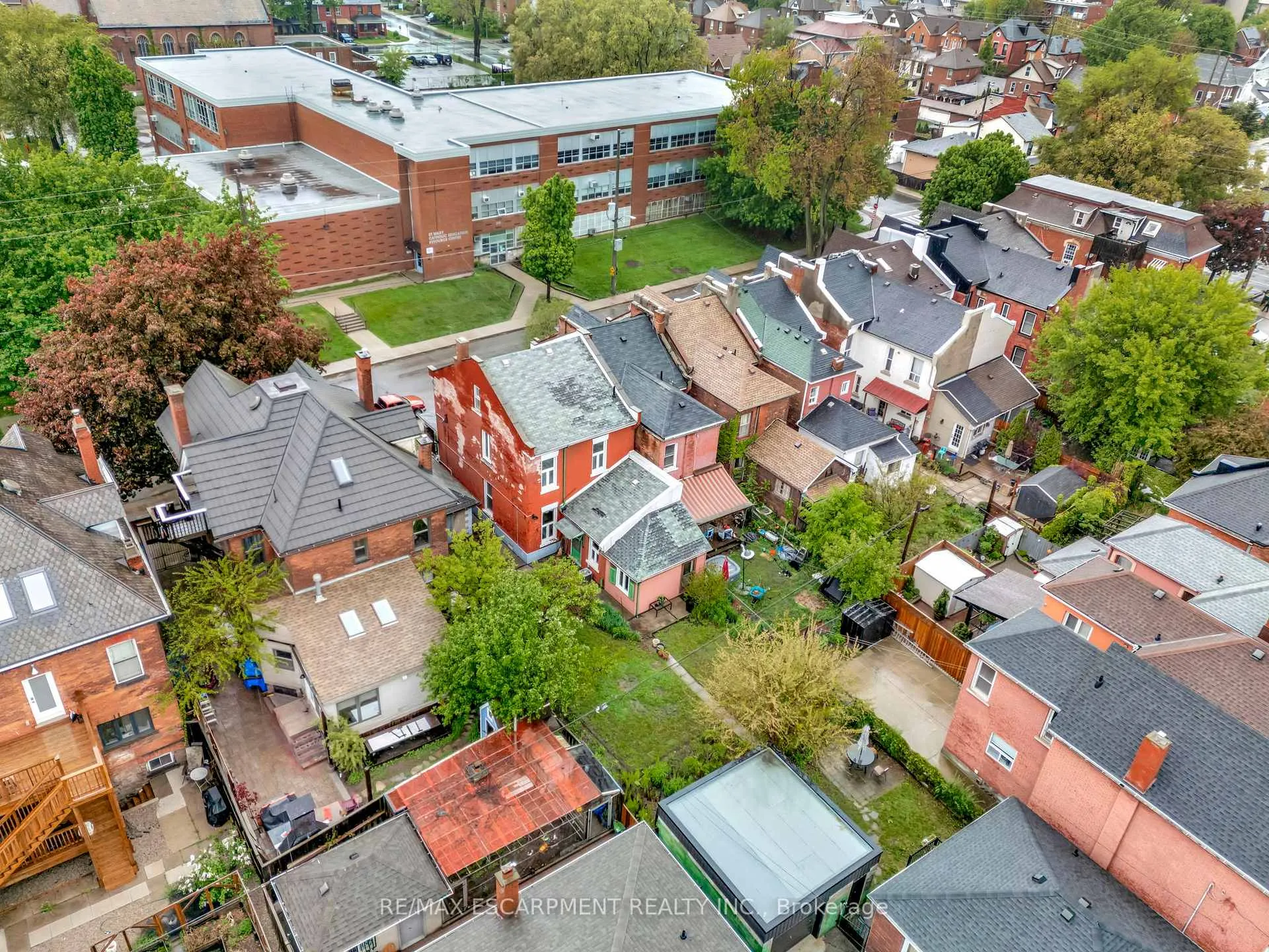 Photo 4 of 198 Macnab Street N, Hamilton, Central — HOMEH