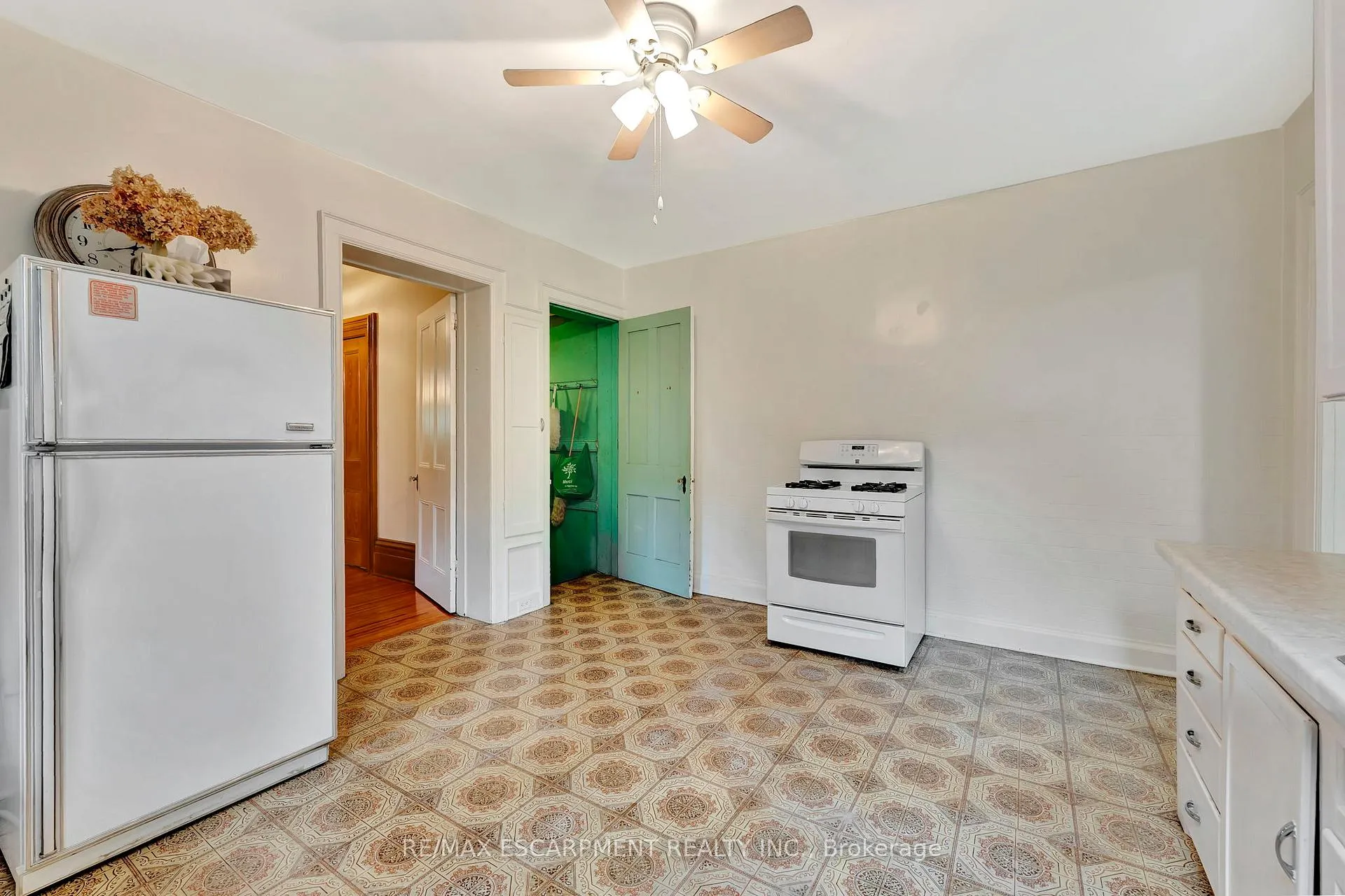 Photo 28 of 198 Macnab Street N, Hamilton, Central — HOMEH