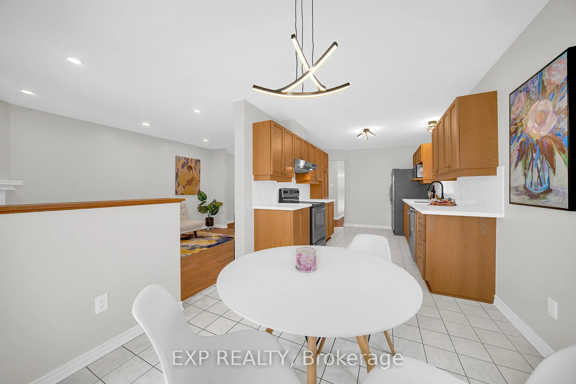 Photo 13 of 140 Whetstone Crescent, Ottawa, Barrhaven East — HOMEH