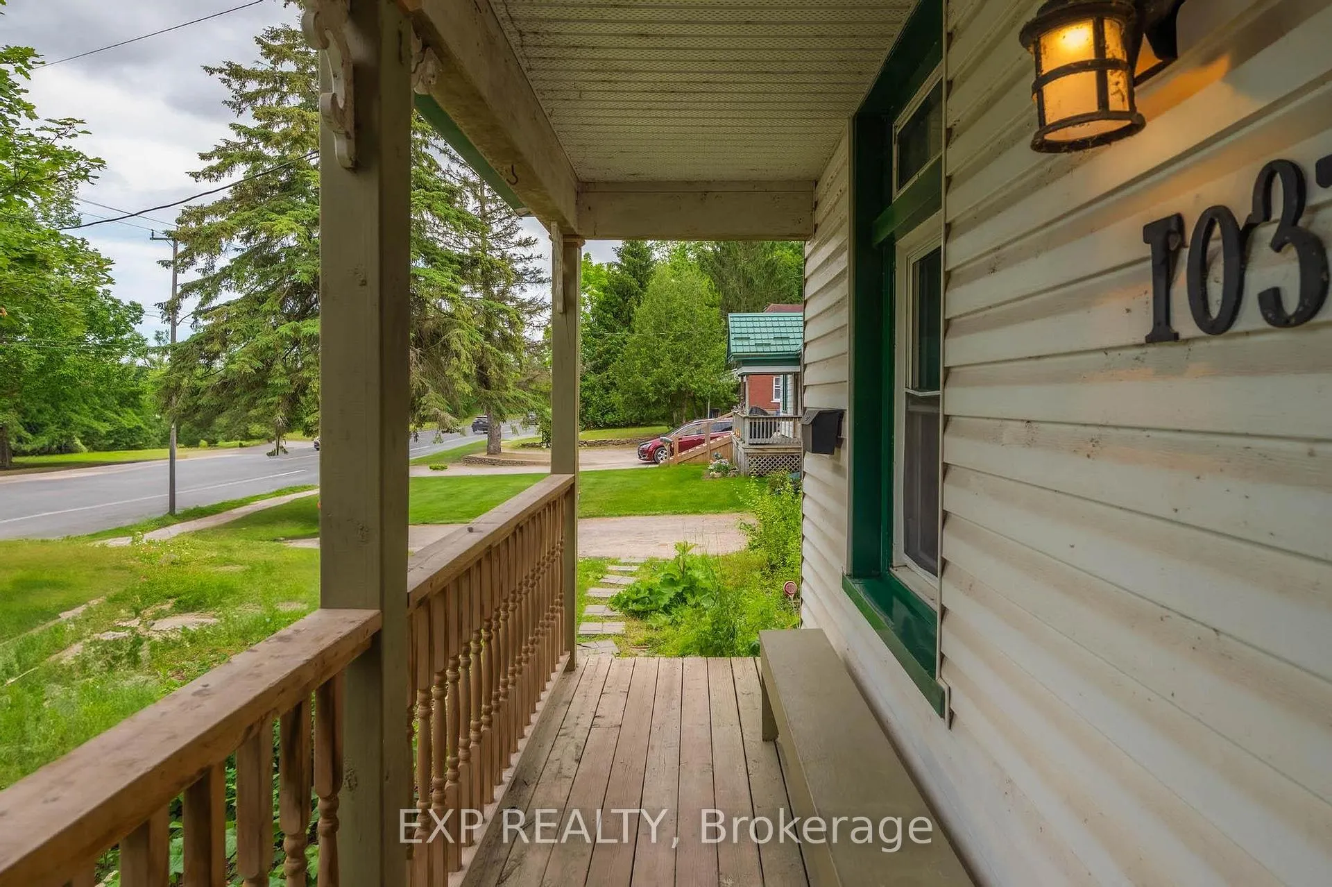 Photo 4 of 1033 Water Street, Peterborough, Northcrest Ward 5 — HOMEH