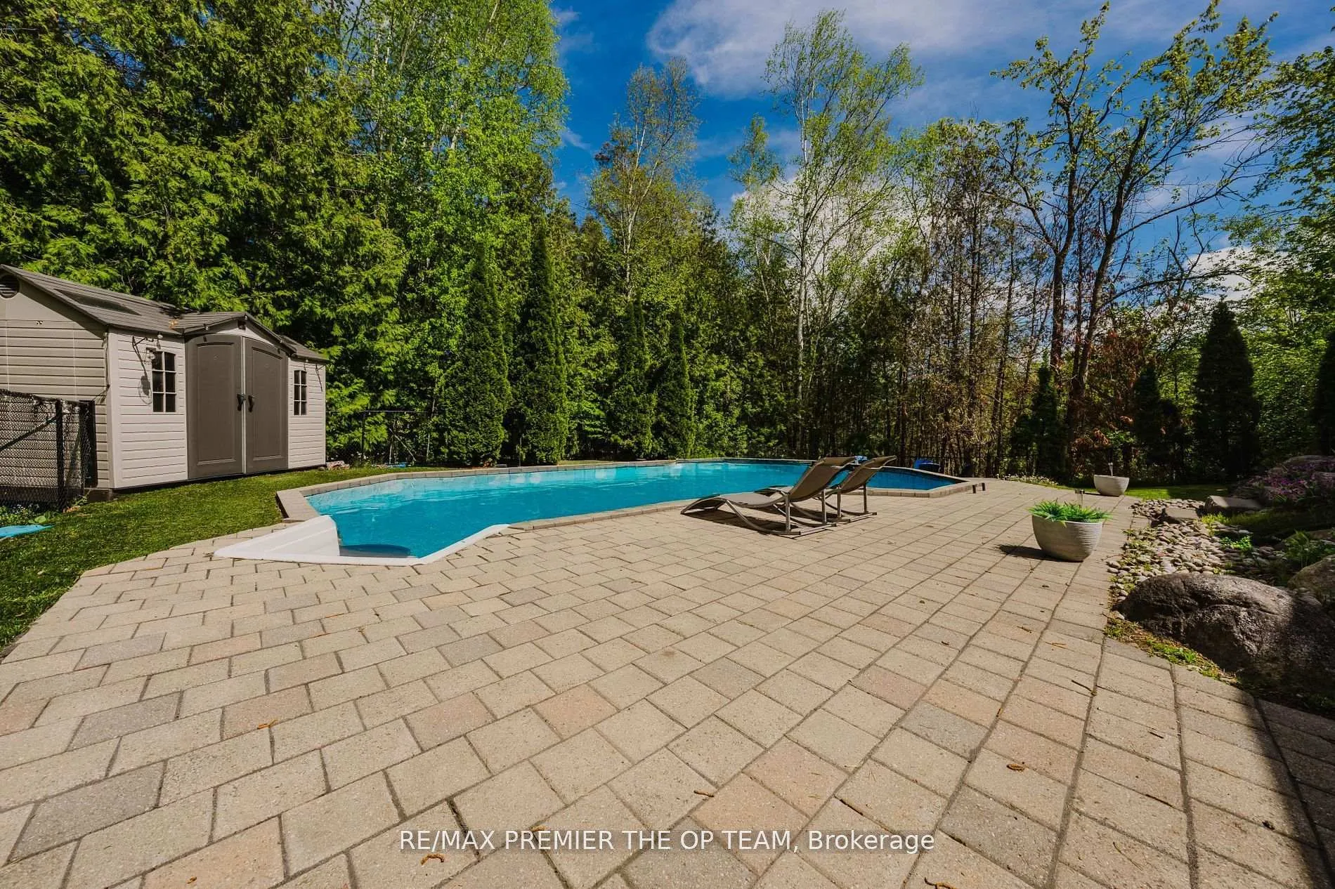 Photo 9 of 1856 Innisbrook Street, Innisfil, Rural Innisfil — HOMEH