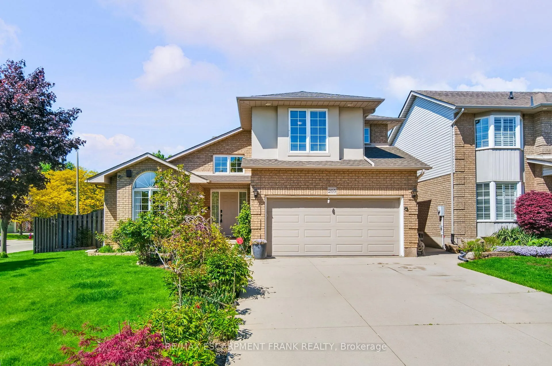 Photo 1 of 205 Portage Lane, Hamilton, Rural Glanbrook — HOMEH