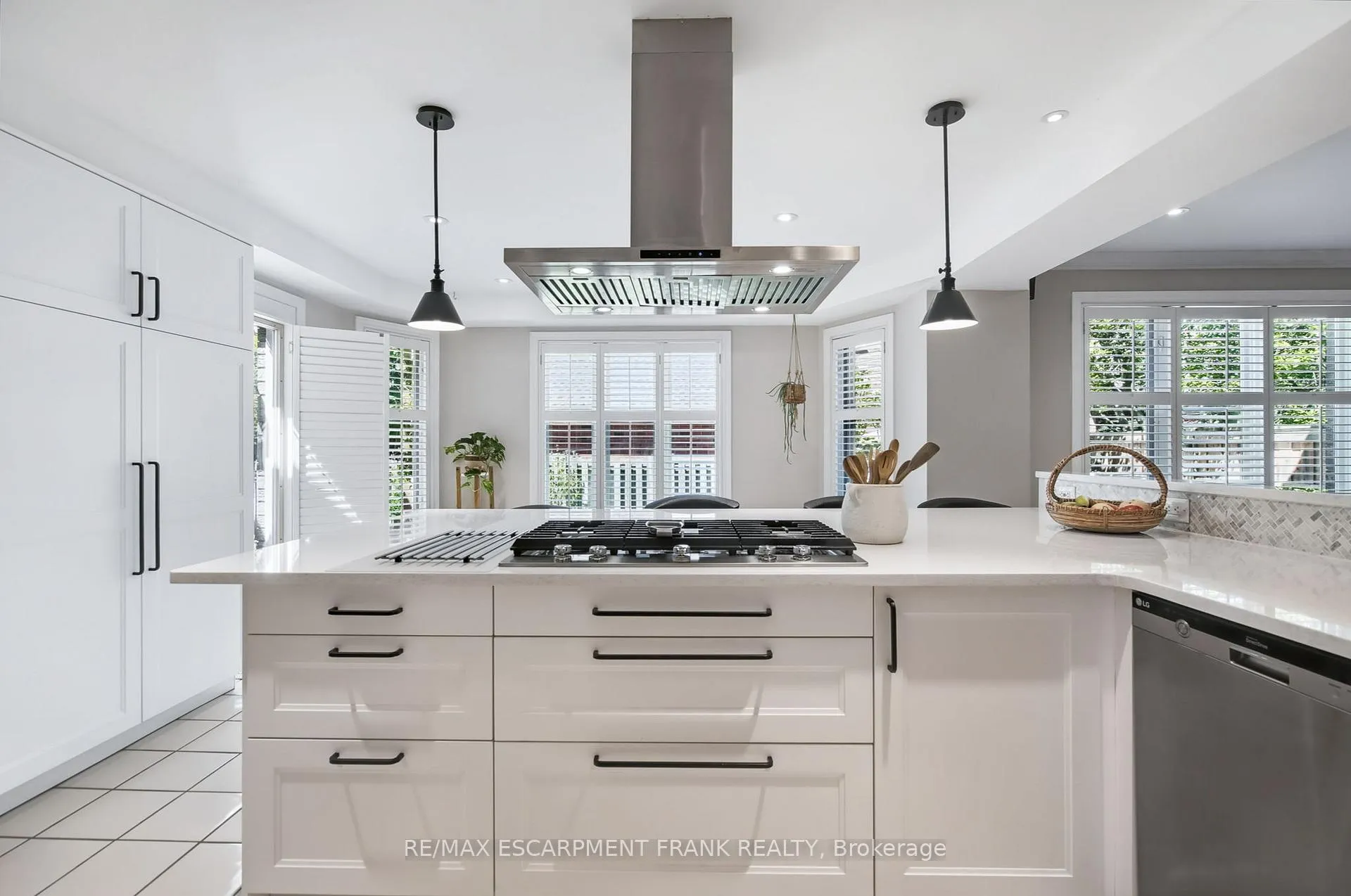 Photo 15 of 205 Portage Lane, Hamilton, Rural Glanbrook — HOMEH