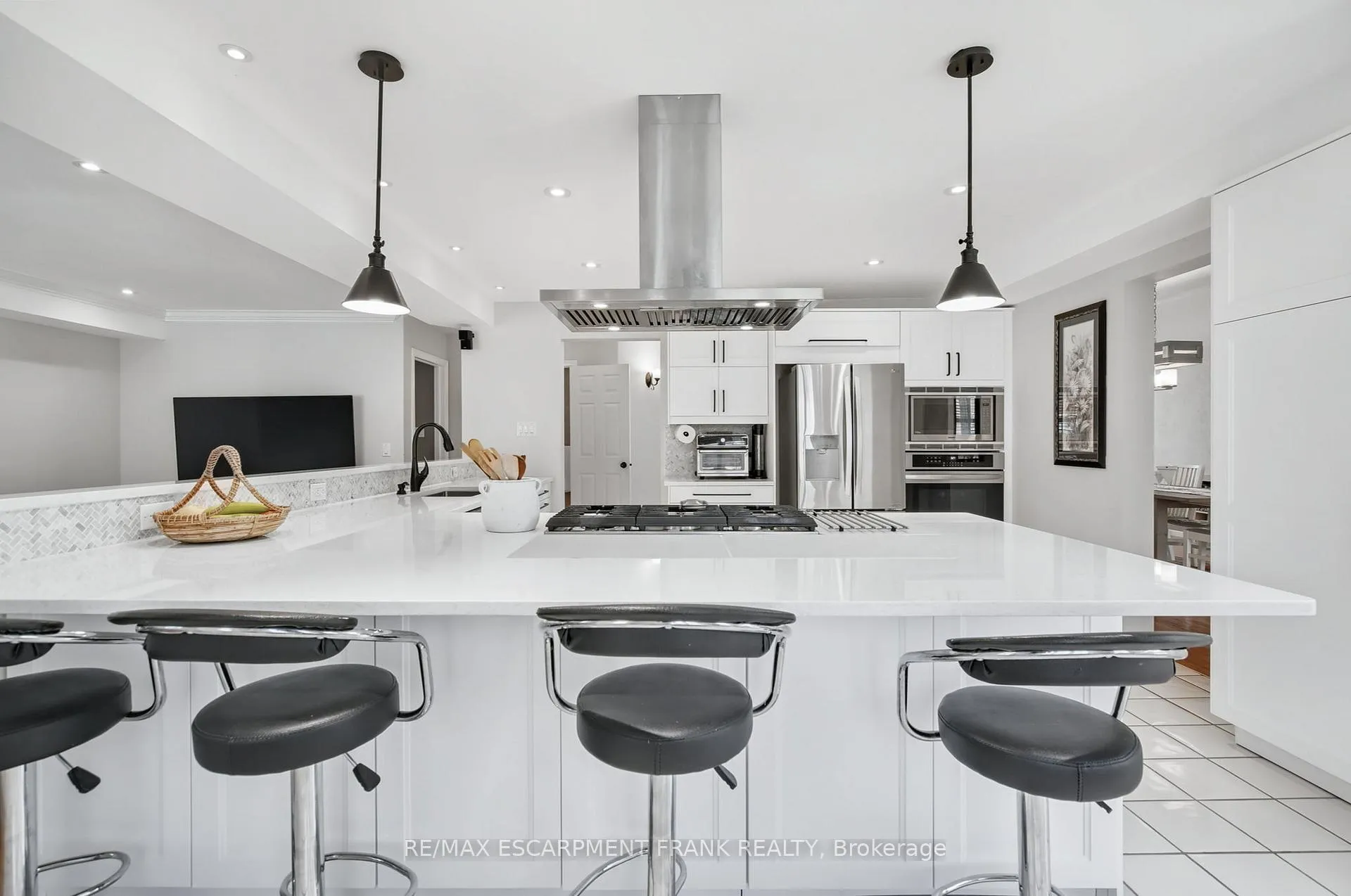 Photo 18 of 205 Portage Lane, Hamilton, Rural Glanbrook — HOMEH