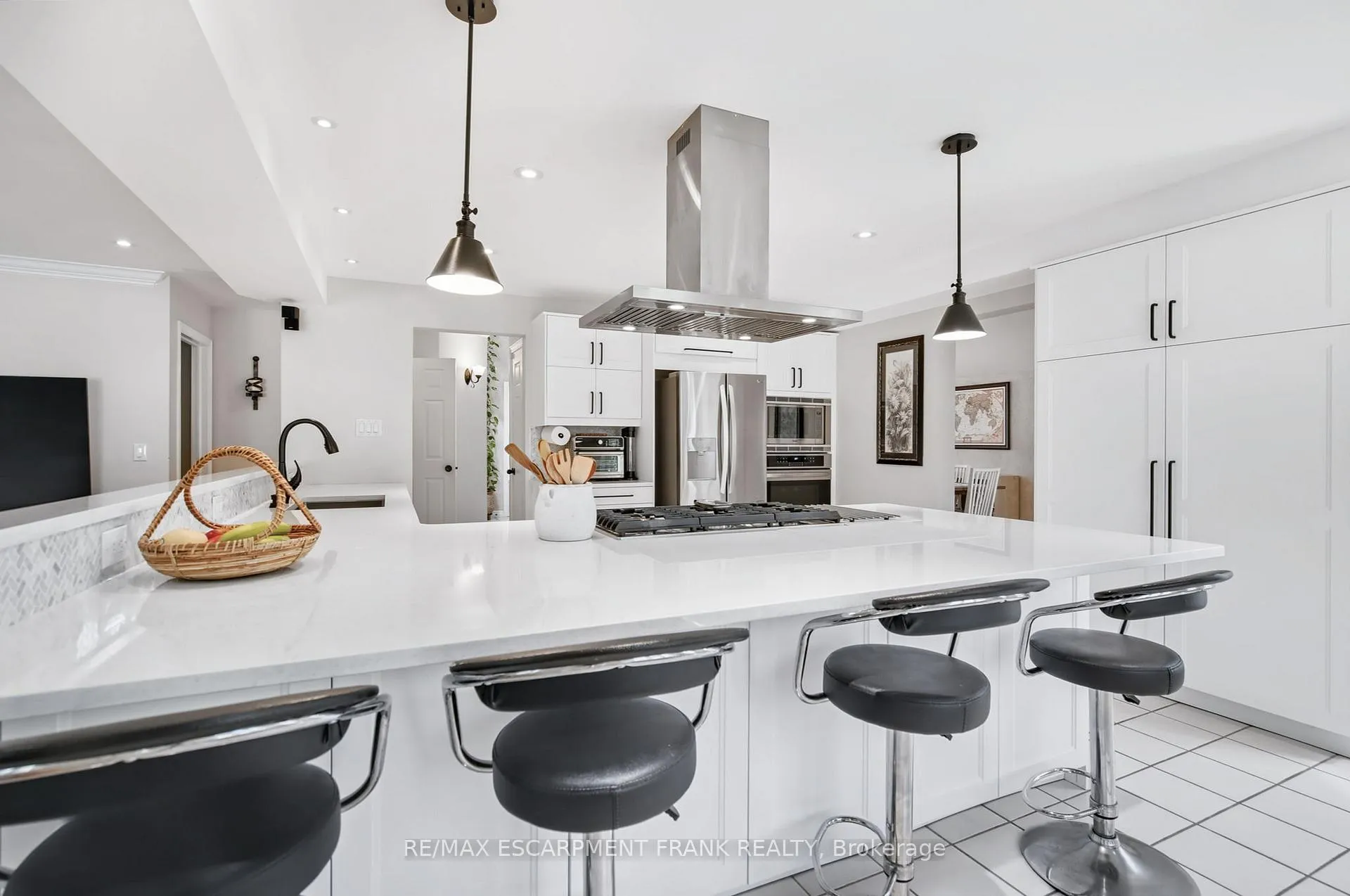 Photo 20 of 205 Portage Lane, Hamilton, Rural Glanbrook — HOMEH