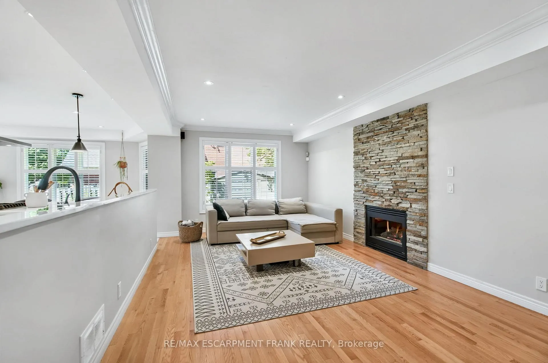 Photo 22 of 205 Portage Lane, Hamilton, Rural Glanbrook — HOMEH