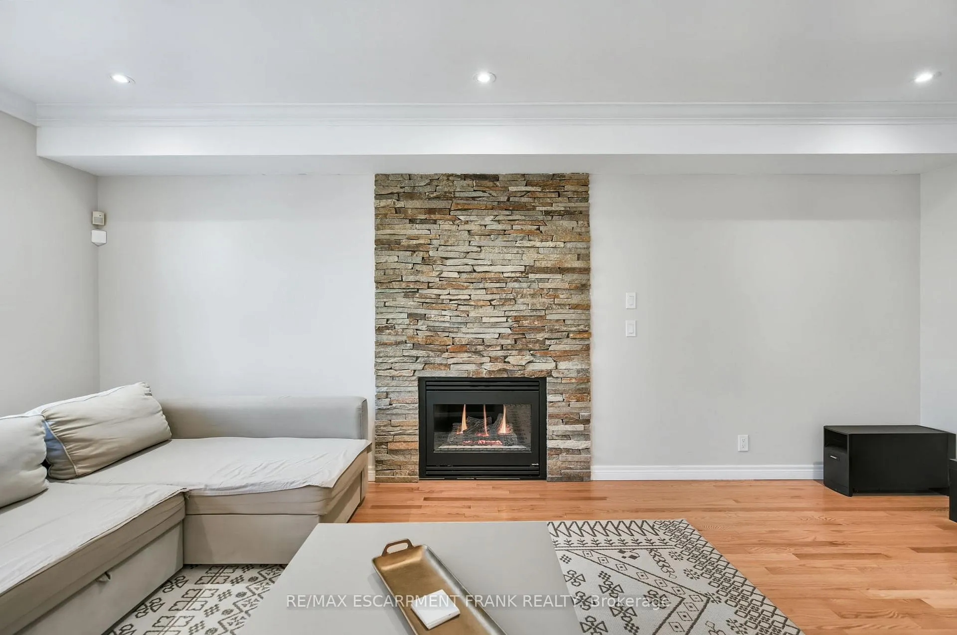 Photo 24 of 205 Portage Lane, Hamilton, Rural Glanbrook — HOMEH
