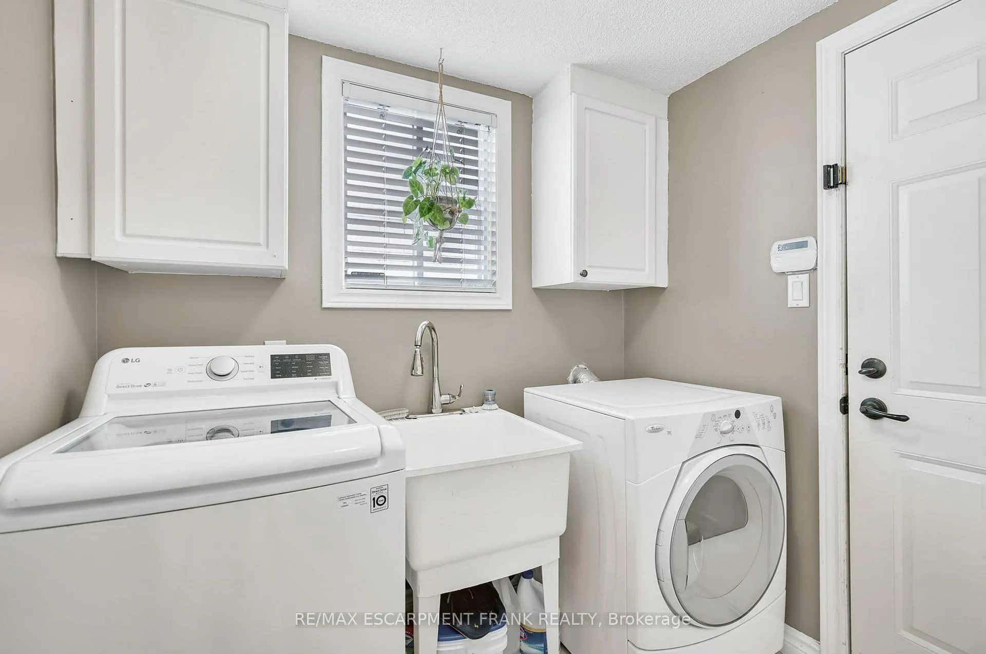 Photo 26 of 205 Portage Lane, Hamilton, Rural Glanbrook — HOMEH