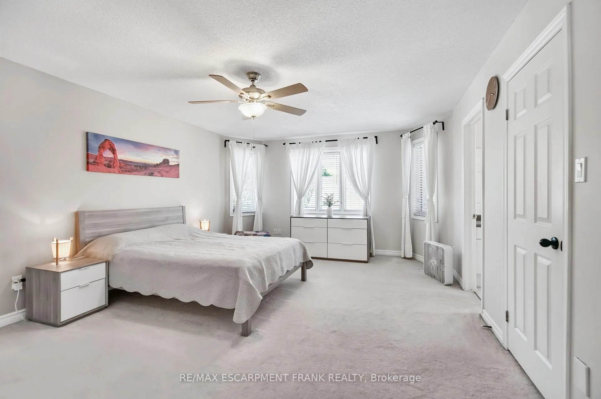 Photo 34 of 205 Portage Lane, Hamilton, Rural Glanbrook — HOMEH