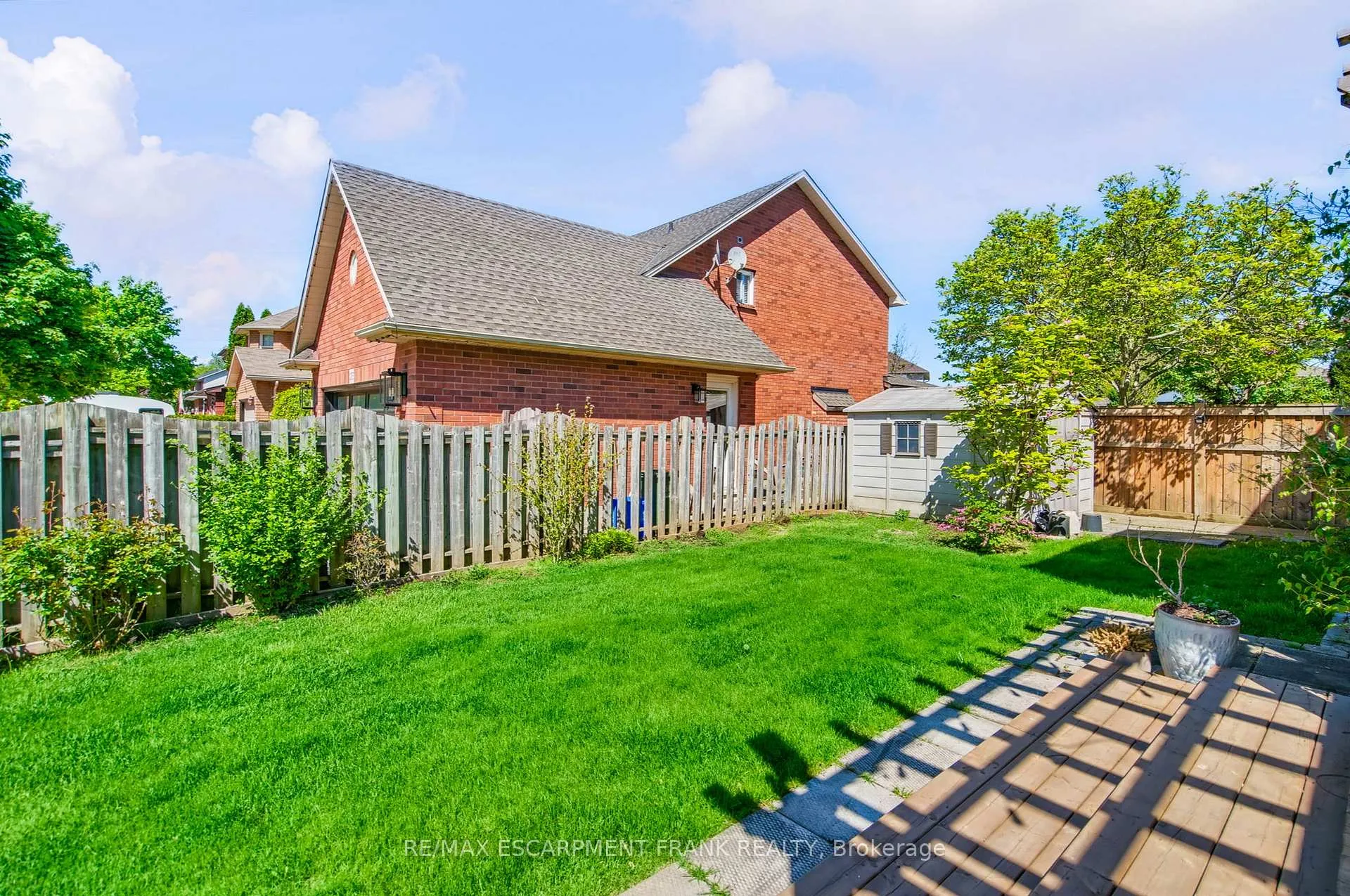 Photo 42 of 205 Portage Lane, Hamilton, Rural Glanbrook — HOMEH