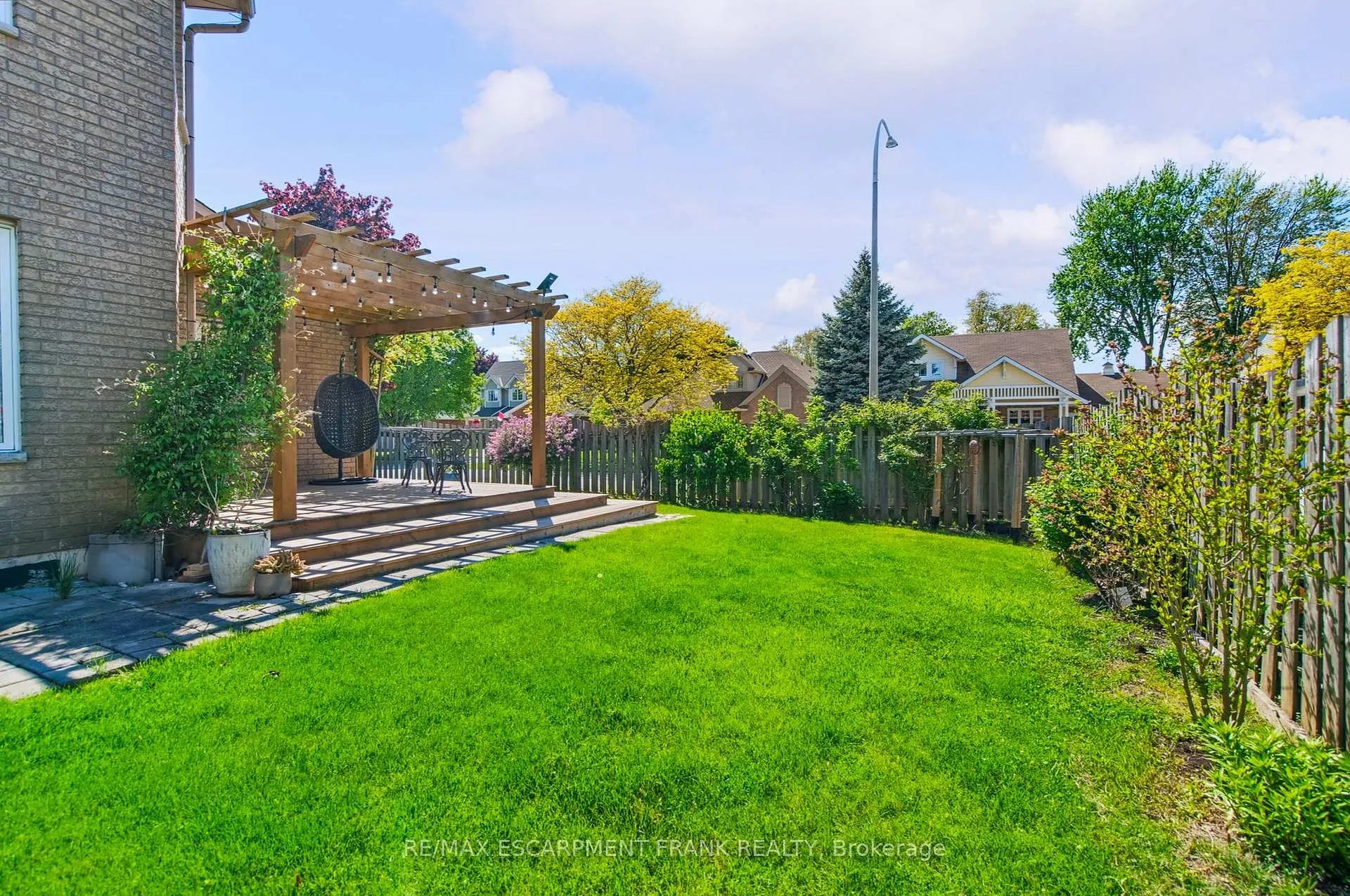 Photo 44 of 205 Portage Lane, Hamilton, Rural Glanbrook — HOMEH