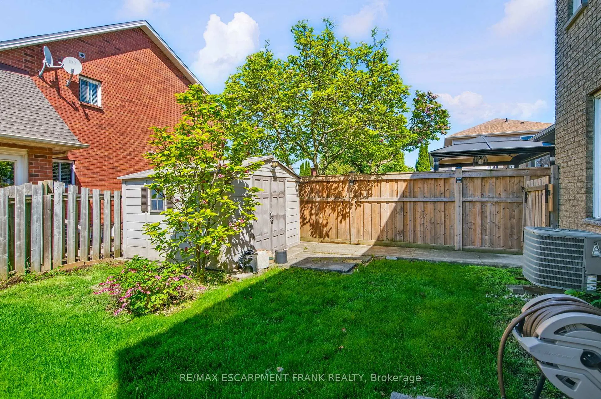 Photo 45 of 205 Portage Lane, Hamilton, Rural Glanbrook — HOMEH