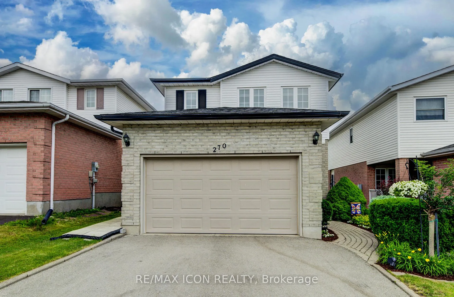 Photo 3 of 270 Resurrection Drive, Kitchener — HOMEH