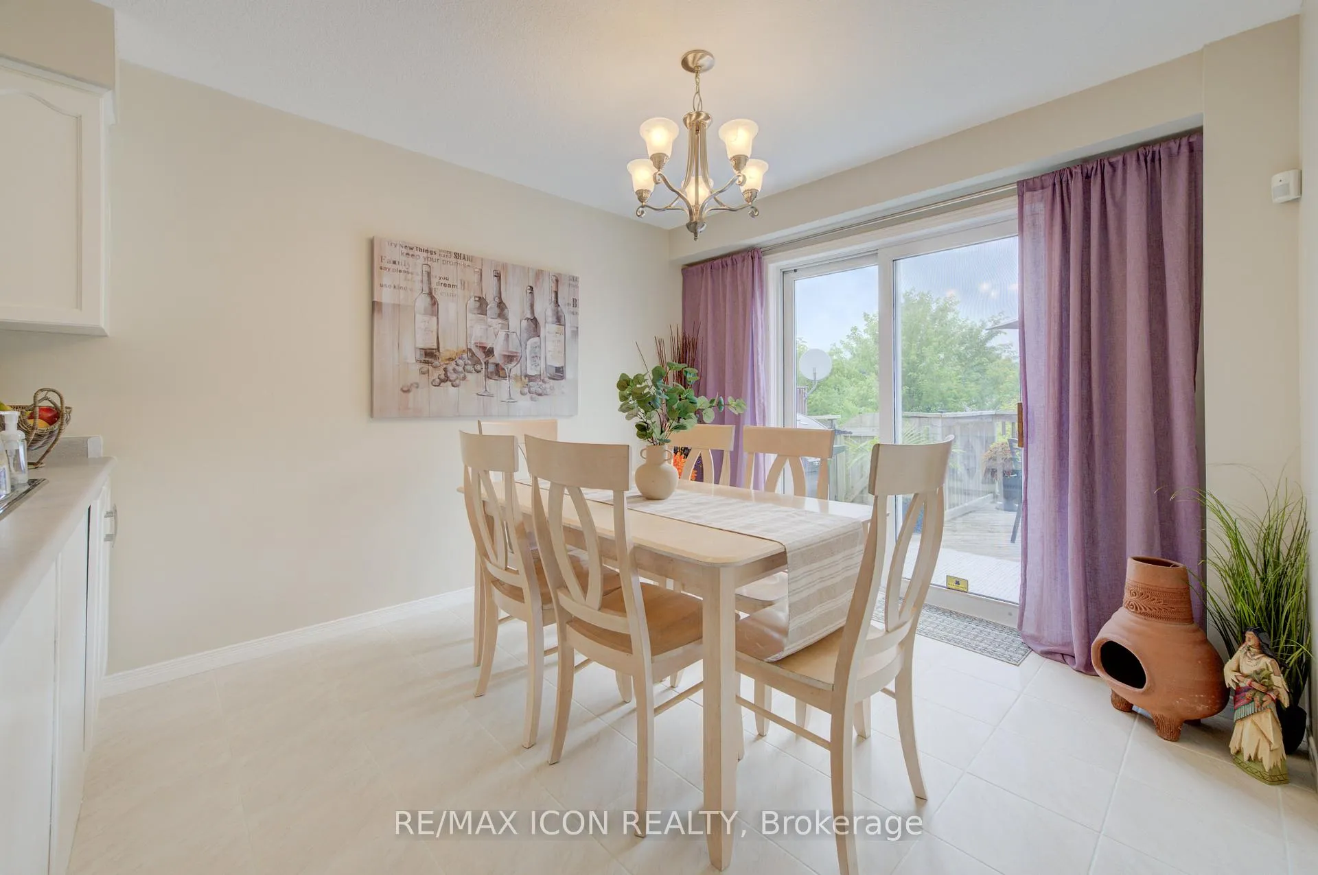 Photo 10 of 270 Resurrection Drive, Kitchener — HOMEH