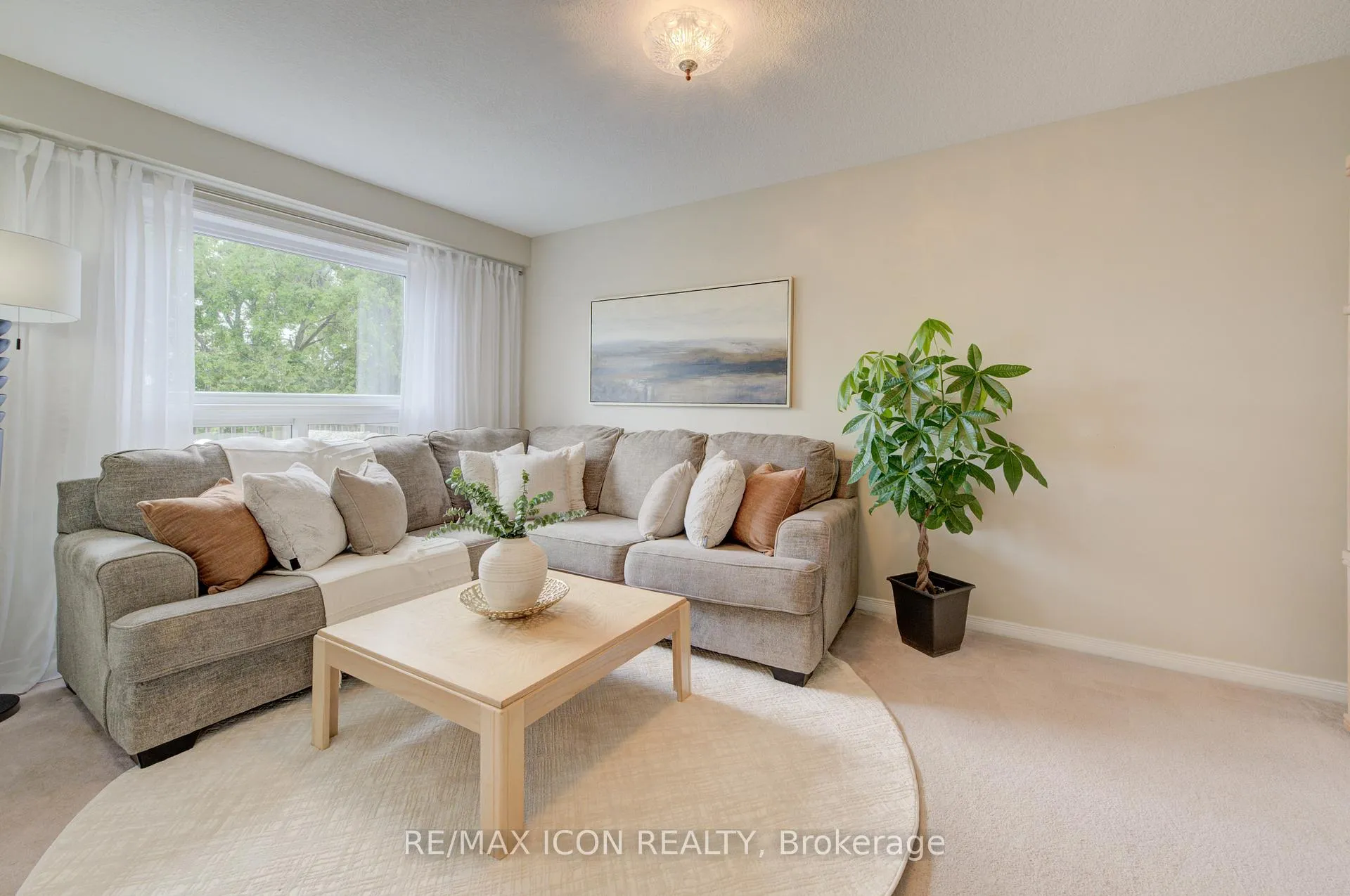 Photo 16 of 270 Resurrection Drive, Kitchener — HOMEH