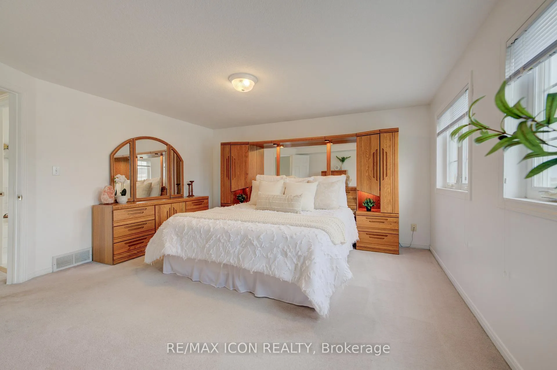 Photo 20 of 270 Resurrection Drive, Kitchener — HOMEH