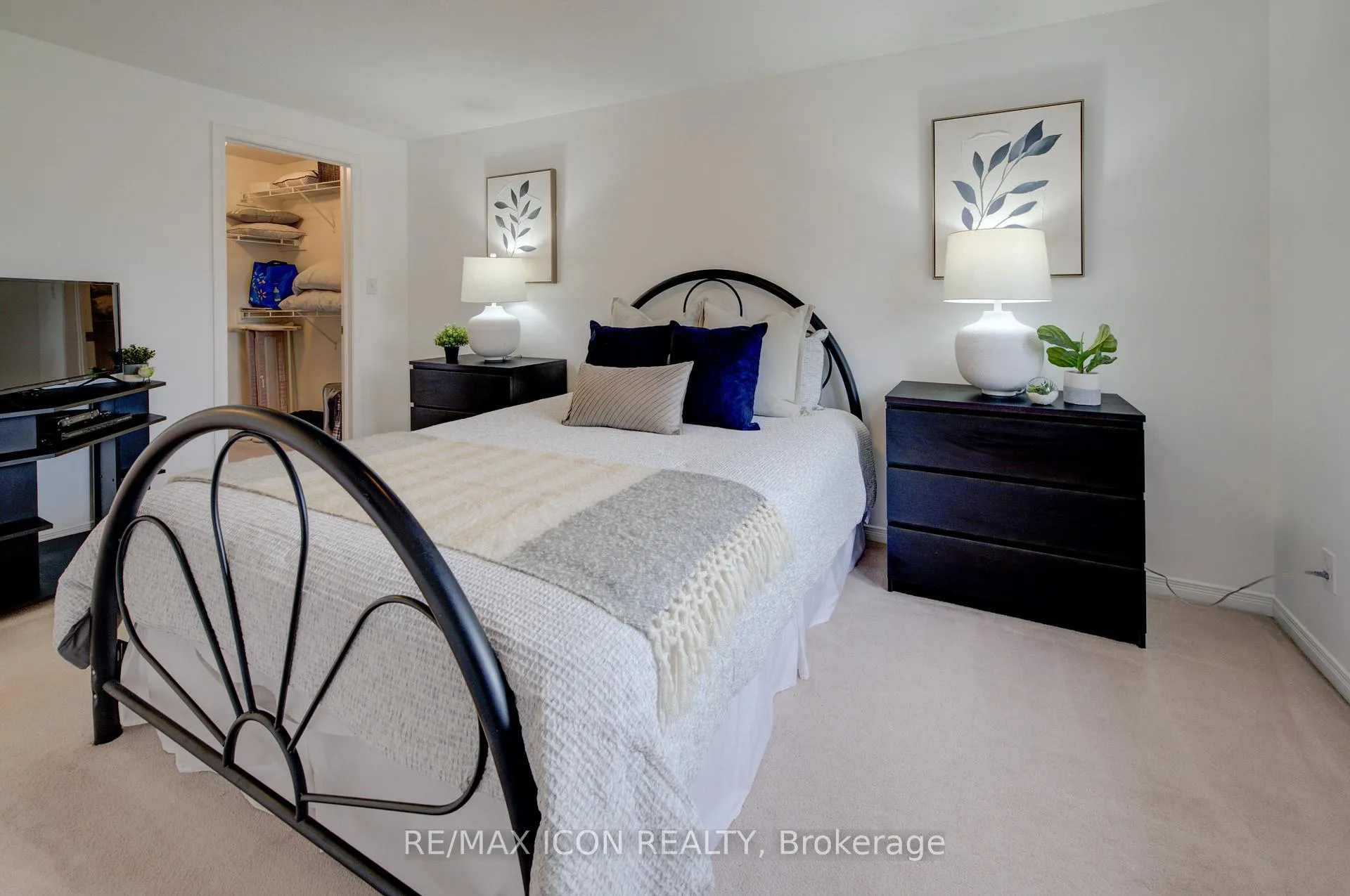 Photo 25 of 270 Resurrection Drive, Kitchener — HOMEH