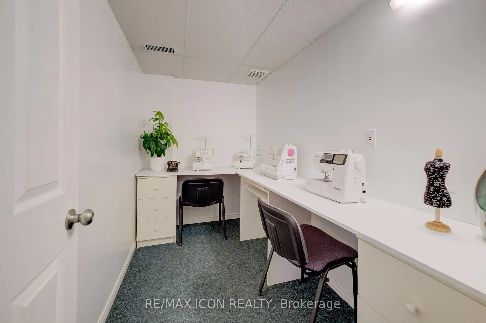 Photo 32 of 270 Resurrection Drive, Kitchener — HOMEH