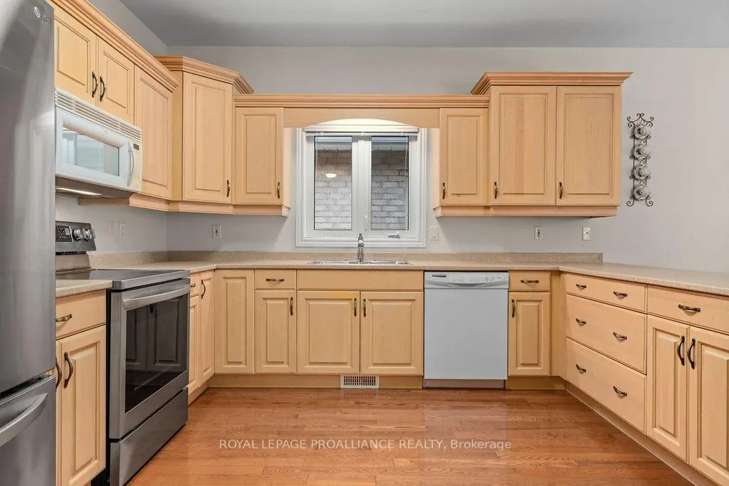 Photo 19 of 52 Simcoe Drive, Belleville, Thurlow Ward — HOMEH