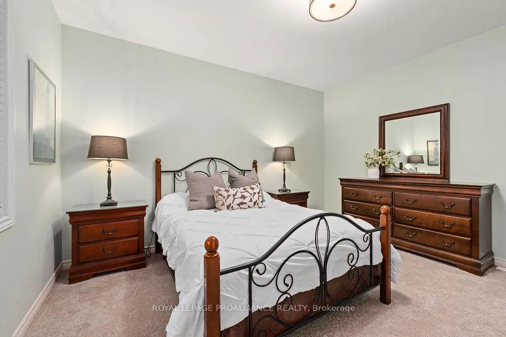 Photo 33 of 52 Simcoe Drive, Belleville, Thurlow Ward — HOMEH
