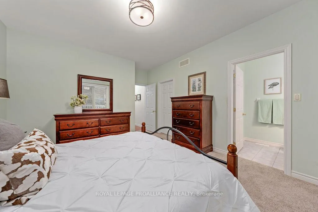 Photo 34 of 52 Simcoe Drive, Belleville, Thurlow Ward — HOMEH