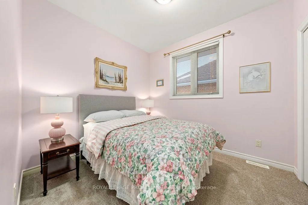 Photo 36 of 52 Simcoe Drive, Belleville, Thurlow Ward — HOMEH